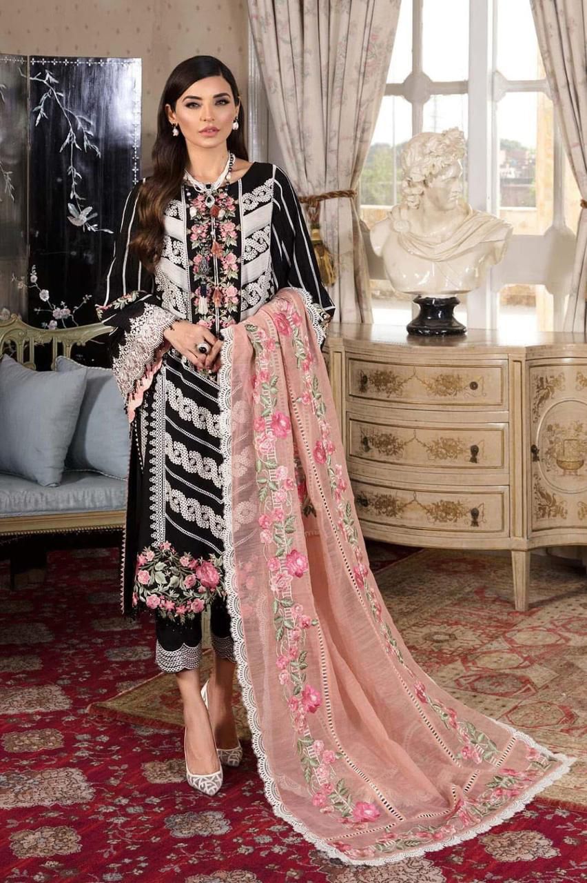 THS 0022 - Clothing Presenting Crimson Lawn Collection