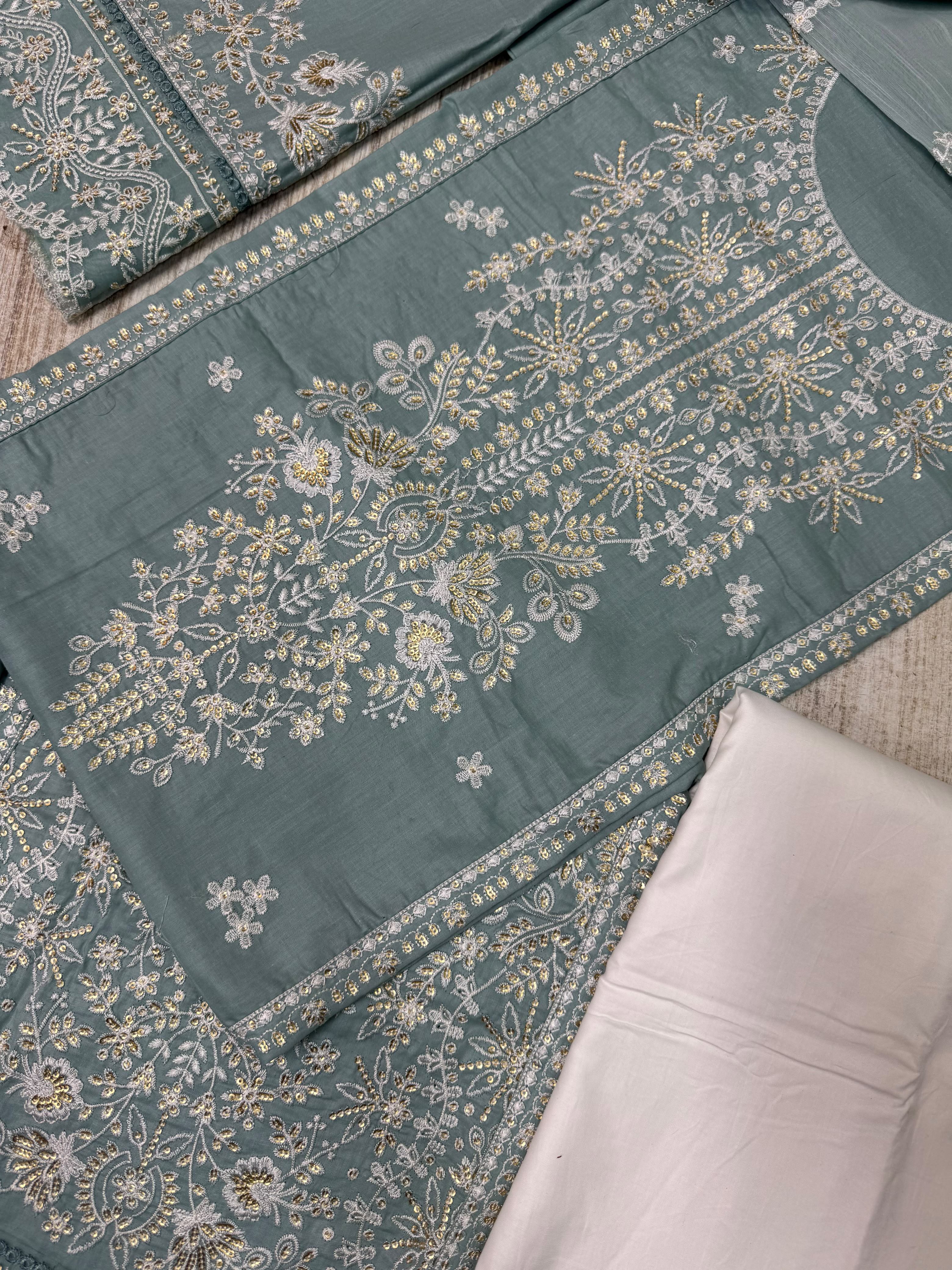 THS-0071-STUFF-EGYPTIAN LAWN-MONAL LAWN-UNSTICH