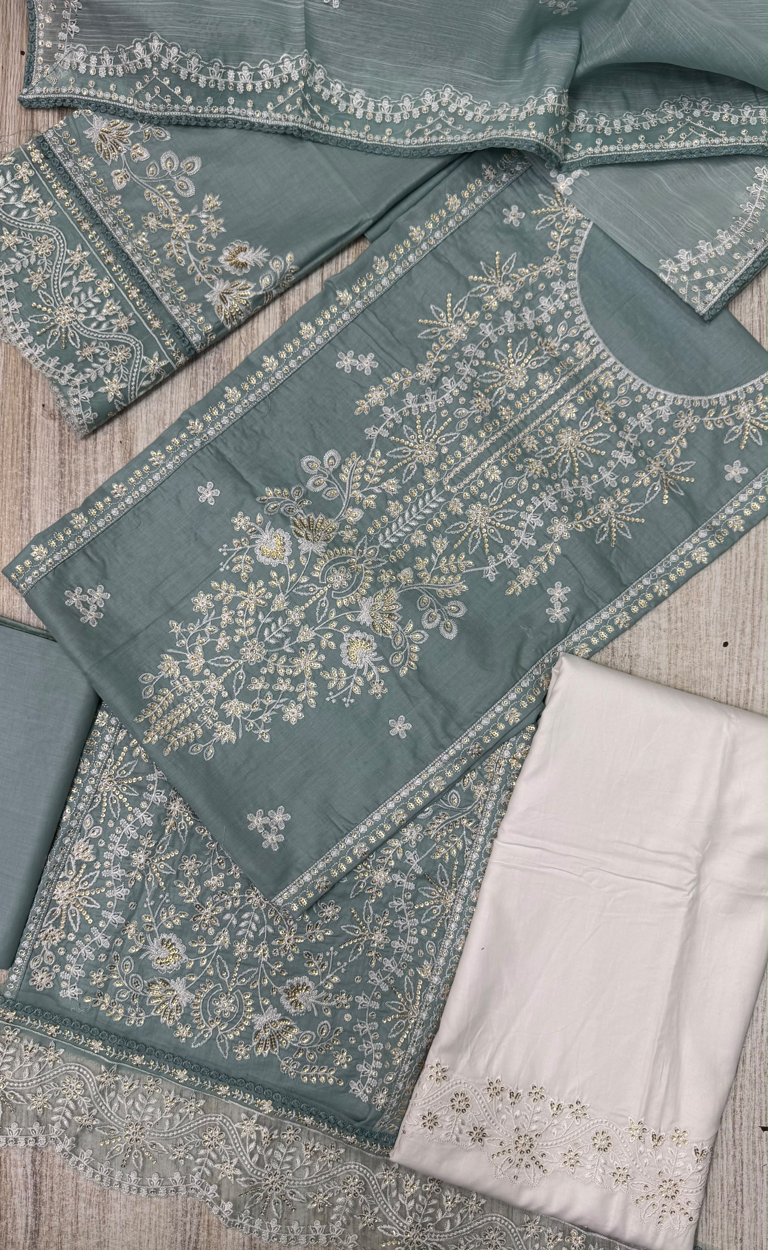 THS-0071-STUFF-EGYPTIAN LAWN-MONAL LAWN-UNSTICH